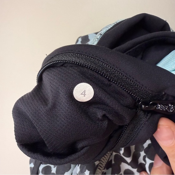 Lululemon Run Times Short 4‑Way Stretch – Ace Spot Tranquil Blue/Black – Women - Picture 7 of 9